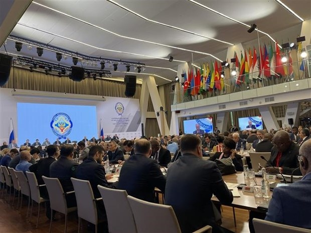 Vietnam ready for concerted efforts to maintain global peace, stability